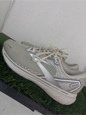 Brooks Women’s Ghost 14 Gray Running Shoes Size 8